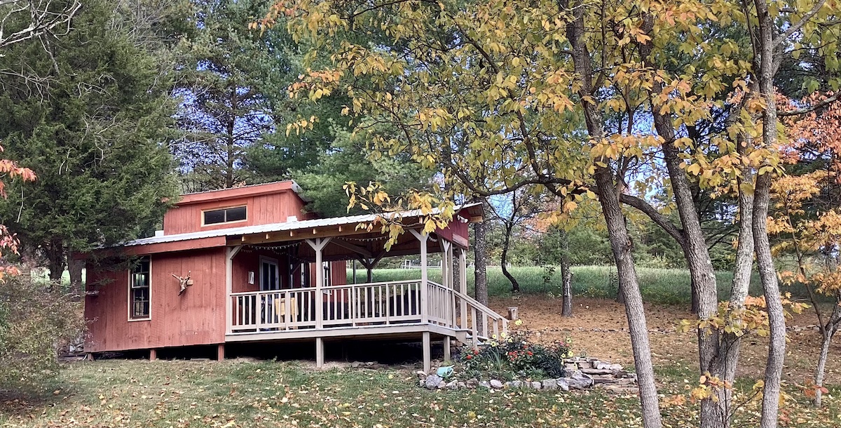 cabin-in-autumn